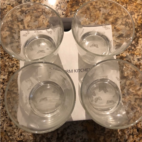 Brand New set of 4 Butterfly glasses - Picture 6 of 7
